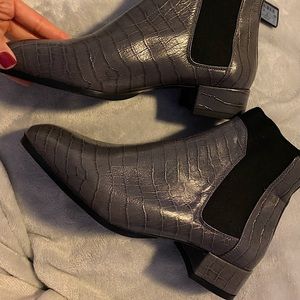NWT Massimo Dutti leather ankle boots